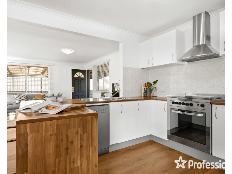 4 Meseta Street, Mooroolbark VIC 3138