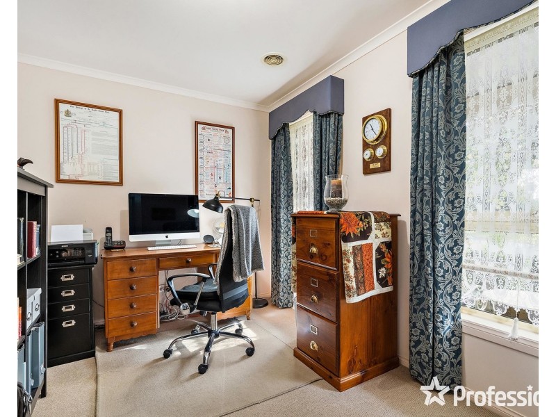 4 Bransdale Close, Mooroolbark VIC 3138