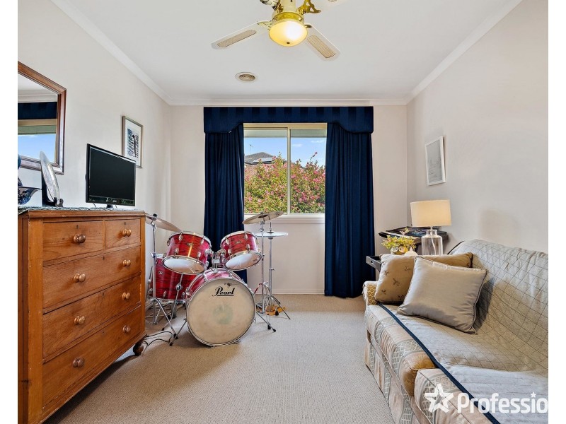 4 Bransdale Close, Mooroolbark VIC 3138
