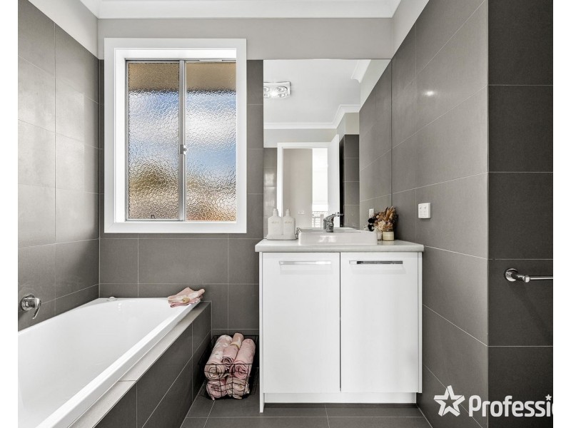 99 Botanica Drive, Chirnside Park VIC 3116