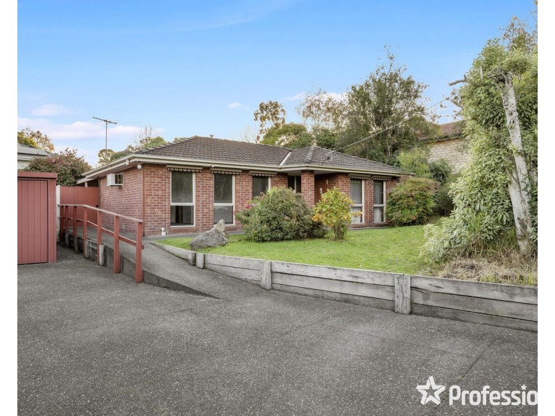 15 Alamein Avenue, Croydon VIC 3136