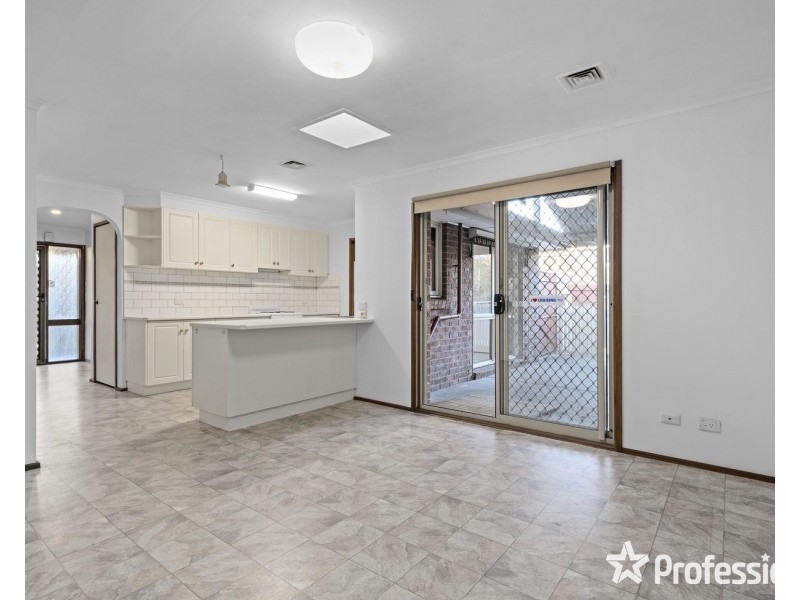 15 Alamein Avenue, Croydon VIC 3136
