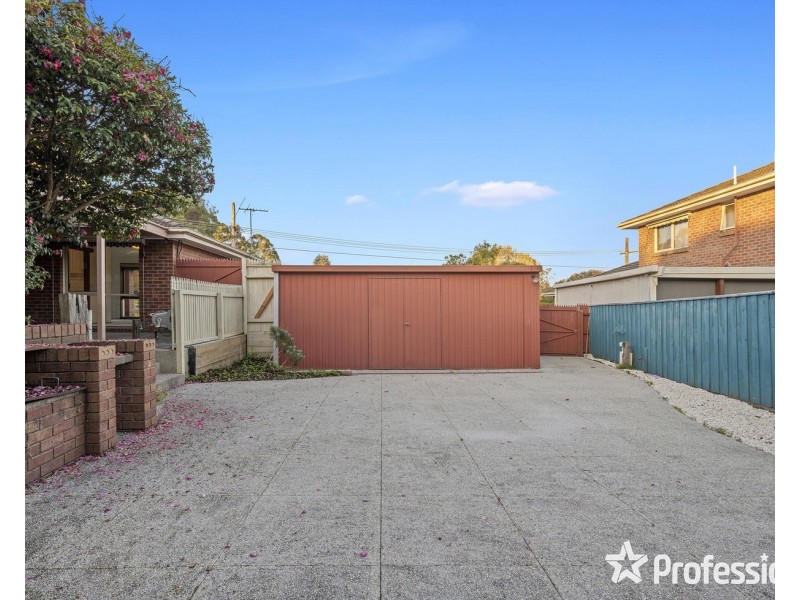 15 Alamein Avenue, Croydon VIC 3136
