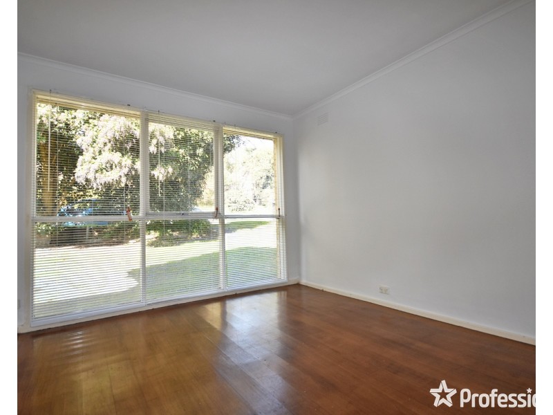 345 Hull Road, Mooroolbark VIC 3138