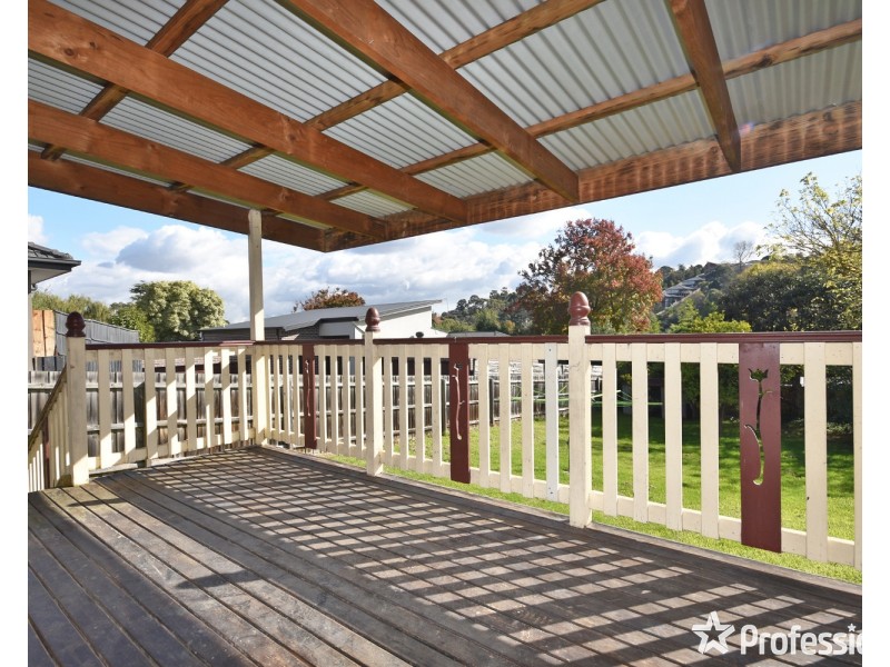 345 Hull Road, Mooroolbark VIC 3138