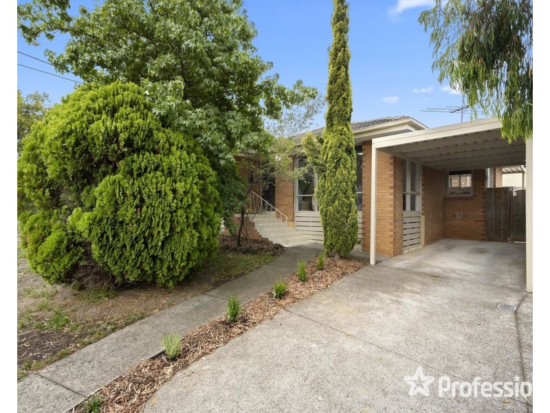 8 Apollo Court, Croydon South VIC 3136