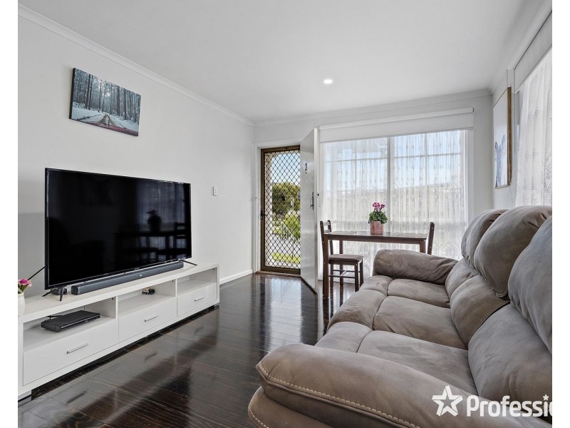 2/6 Railway Parade, Bayswater VIC 3153