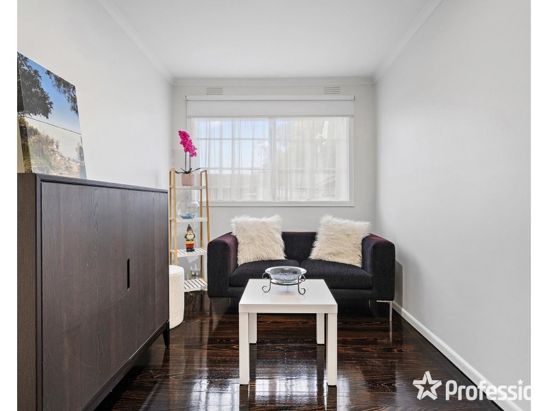 2/6 Railway Parade, Bayswater VIC 3153