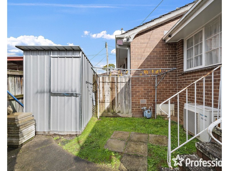 2/6 Railway Parade, Bayswater VIC 3153