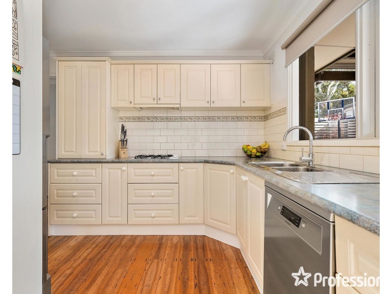 9 Bulga Street, Mooroolbark VIC 3138