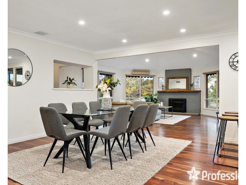 90 Uplands Road, Yarra Glen VIC 3775