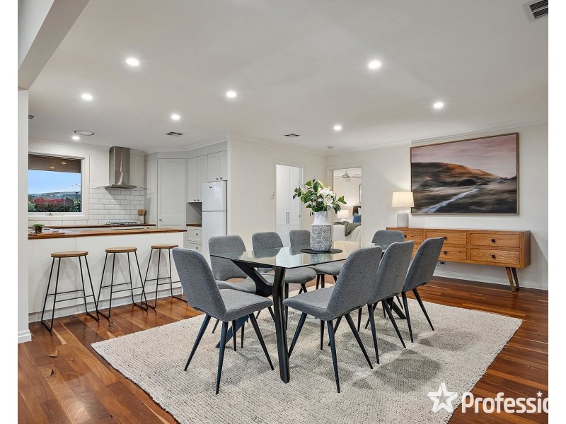 90 Uplands Road, Yarra Glen VIC 3775