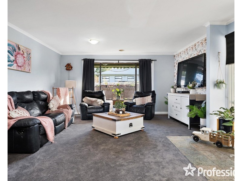 42 English Street, Seville VIC 3139