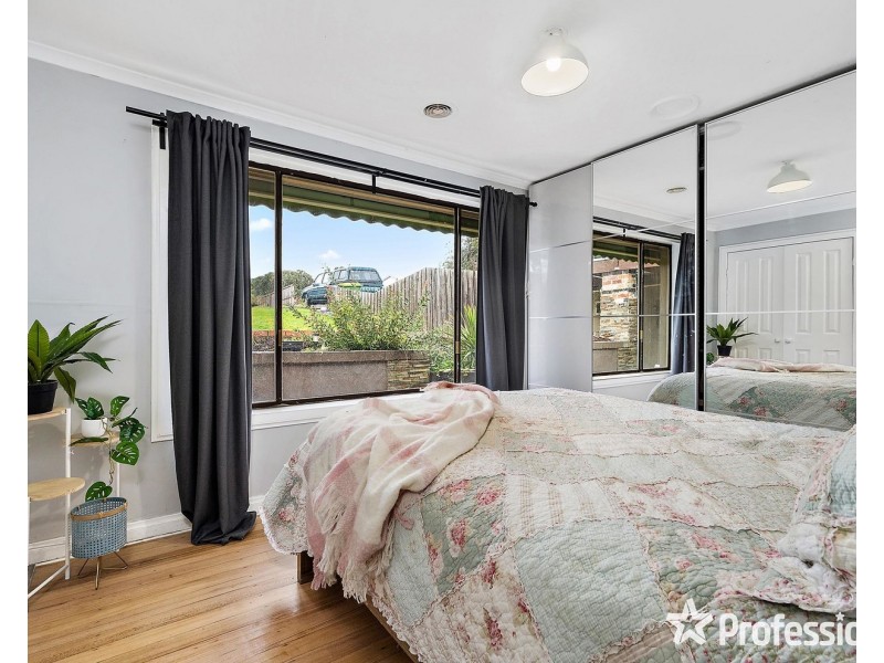 42 English Street, Seville VIC 3139