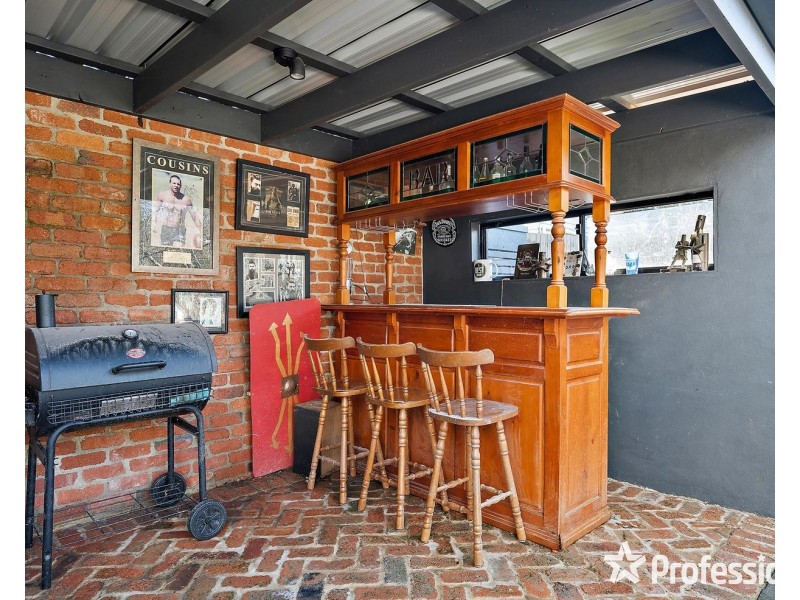 42 English Street, Seville VIC 3139
