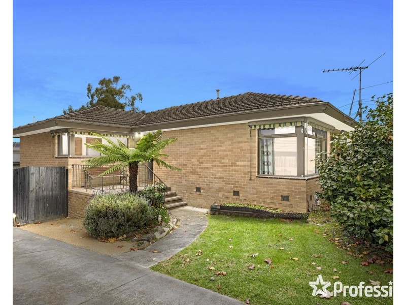 55 Bellara Drive, Mooroolbark VIC 3138