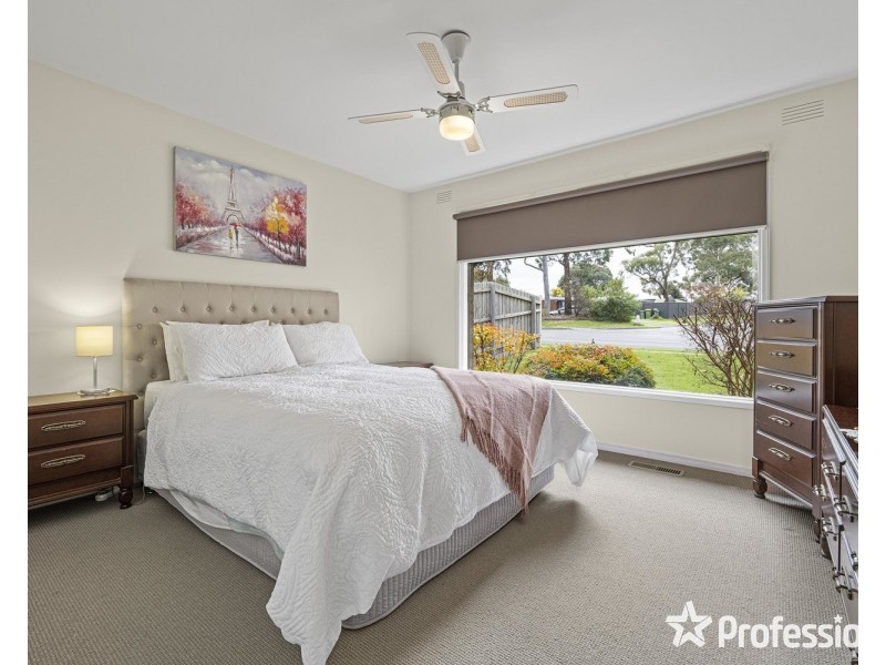 55 Bellara Drive, Mooroolbark VIC 3138