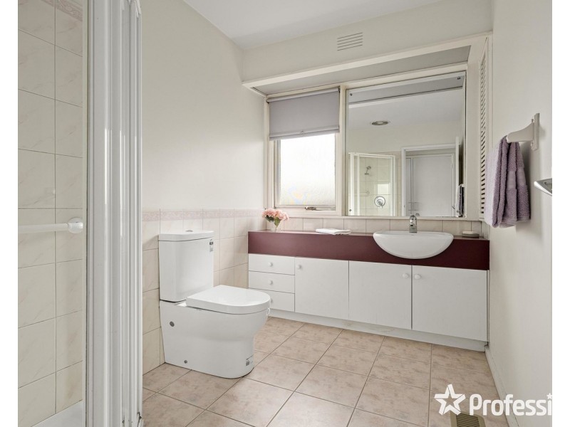 55 Bellara Drive, Mooroolbark VIC 3138