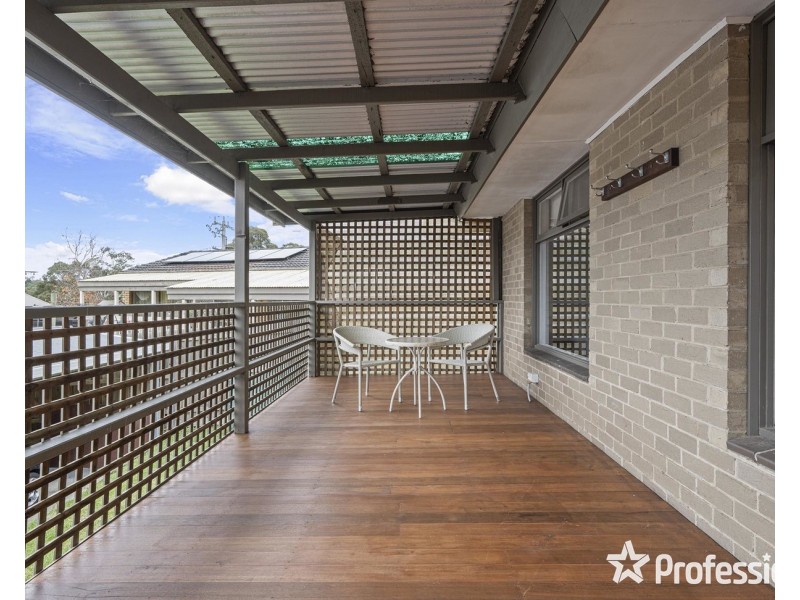 55 Bellara Drive, Mooroolbark VIC 3138