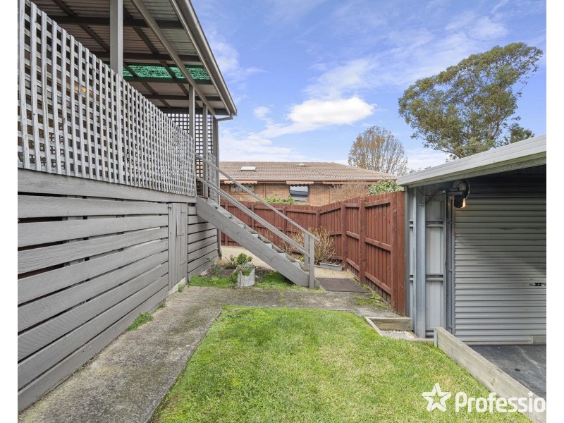 55 Bellara Drive, Mooroolbark VIC 3138