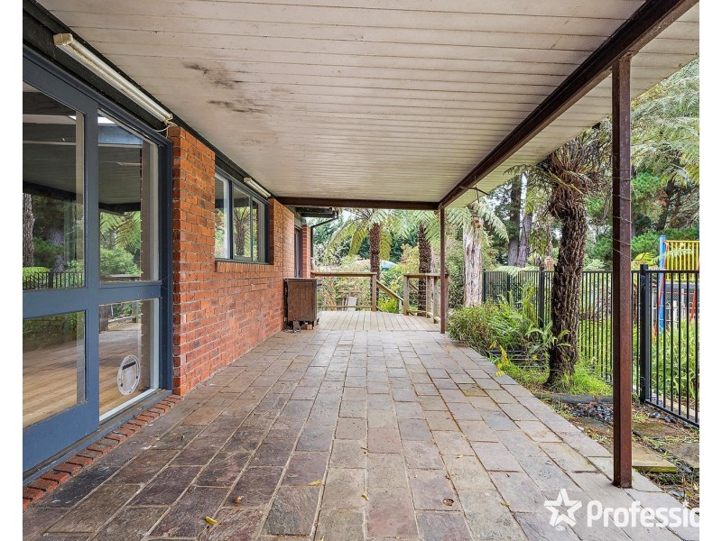 12 The Crescent, Mount Evelyn VIC 3796
