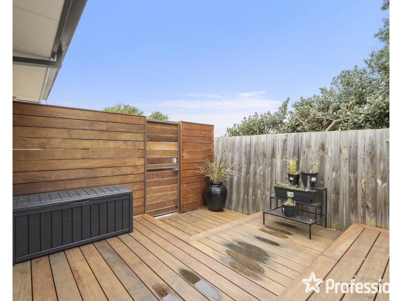 31a Sweetland Road, Mooroolbark VIC 3138