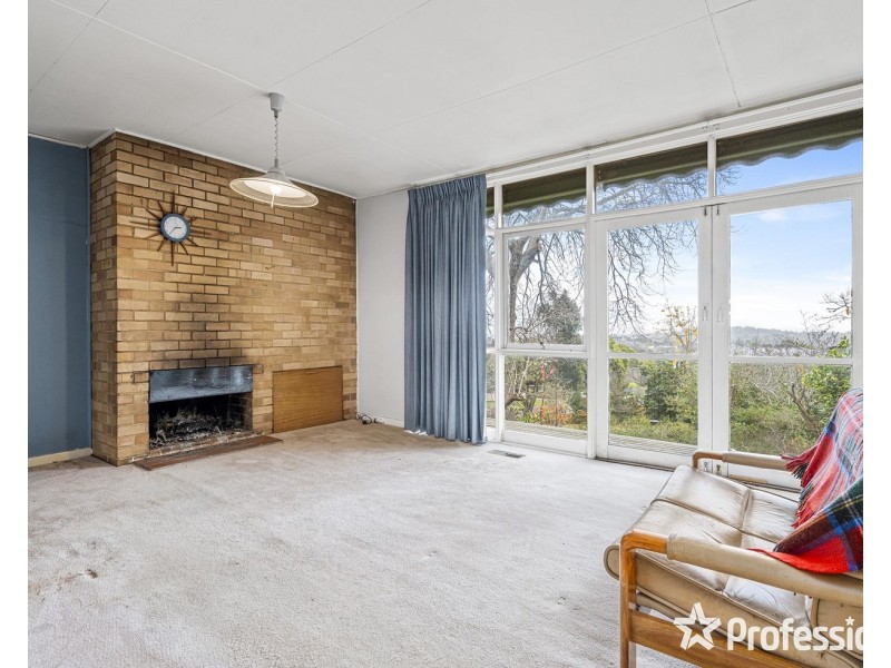 7 Velma Grove, Ringwood East VIC 3135