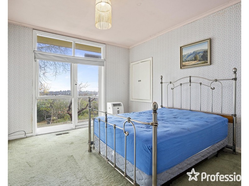 7 Velma Grove, Ringwood East VIC 3135