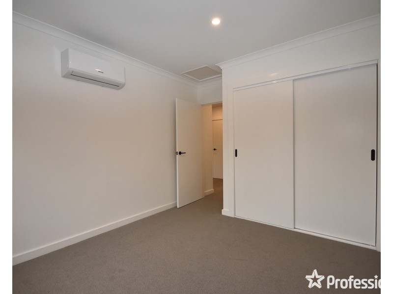 2/5 Stephen Crescent, Croydon VIC 3136