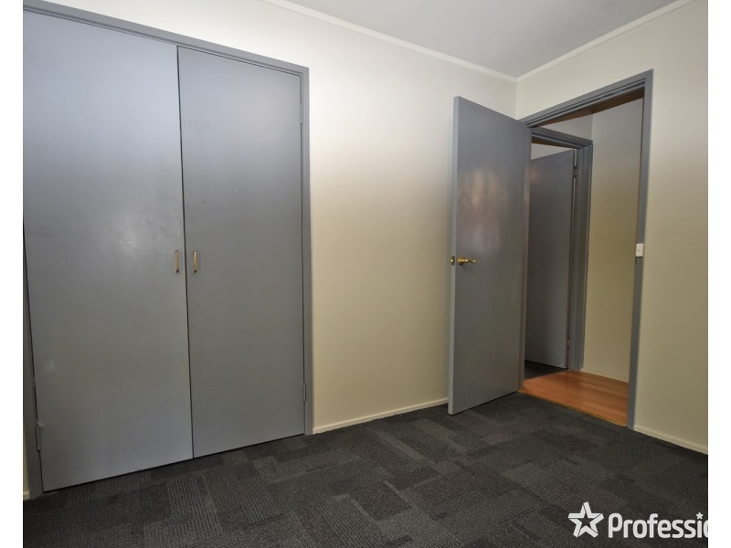 2/7 Central Avenue, Mooroolbark VIC 3138