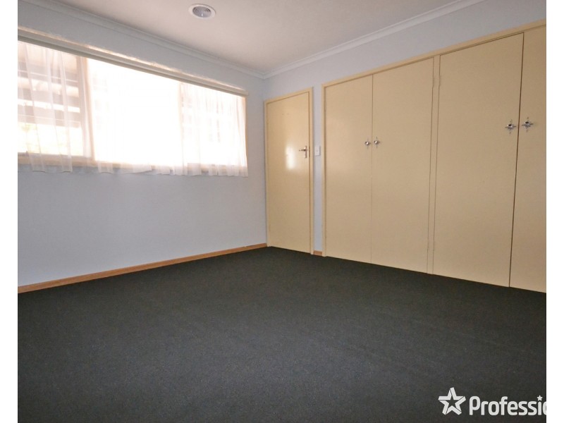 49 Pembroke Road, Mooroolbark VIC 3138