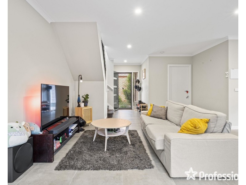 4 Brennan Close, Mooroolbark VIC 3138