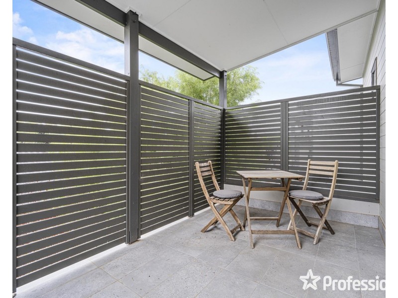 4 Brennan Close, Mooroolbark VIC 3138