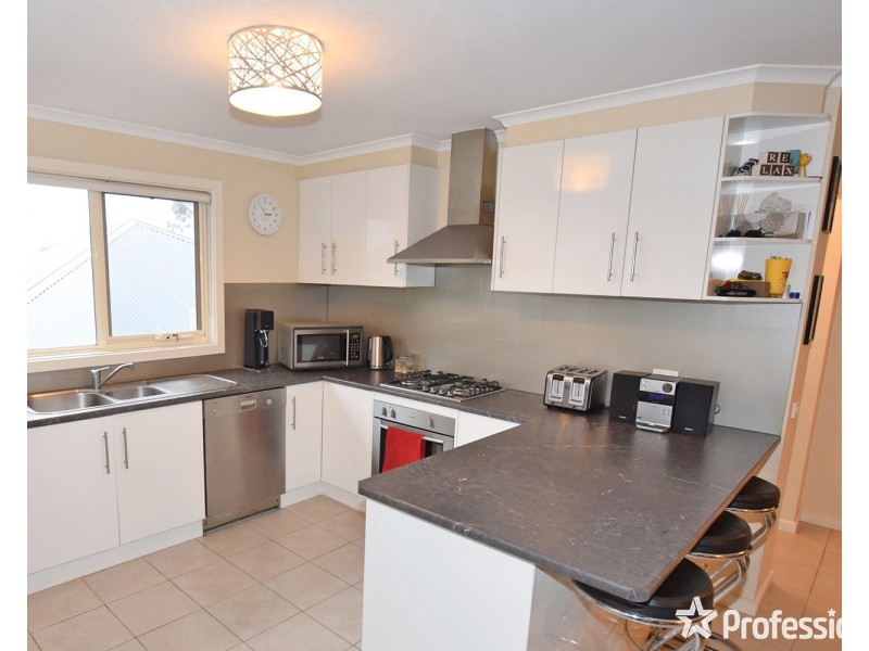 2/4 Thornton Court, Mooroolbark VIC 3138