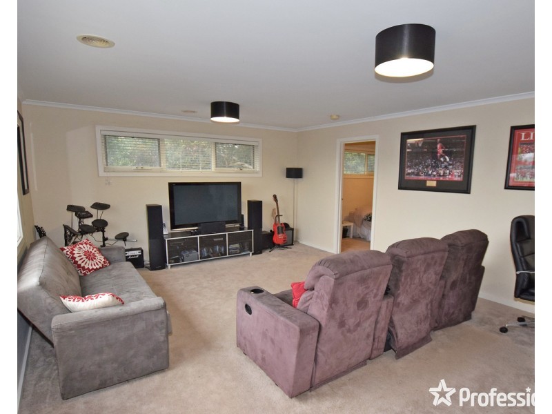 2/4 Thornton Court, Mooroolbark VIC 3138