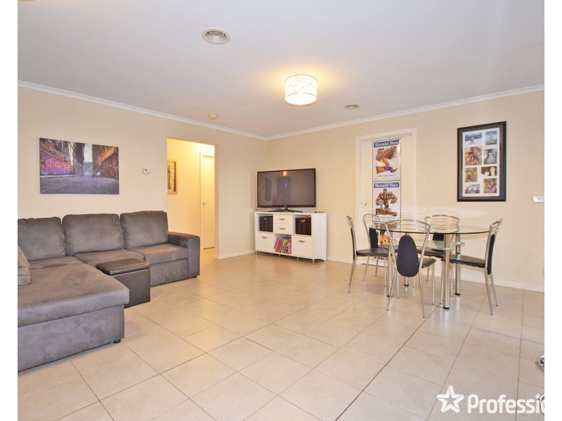 2/4 Thornton Court, Mooroolbark VIC 3138