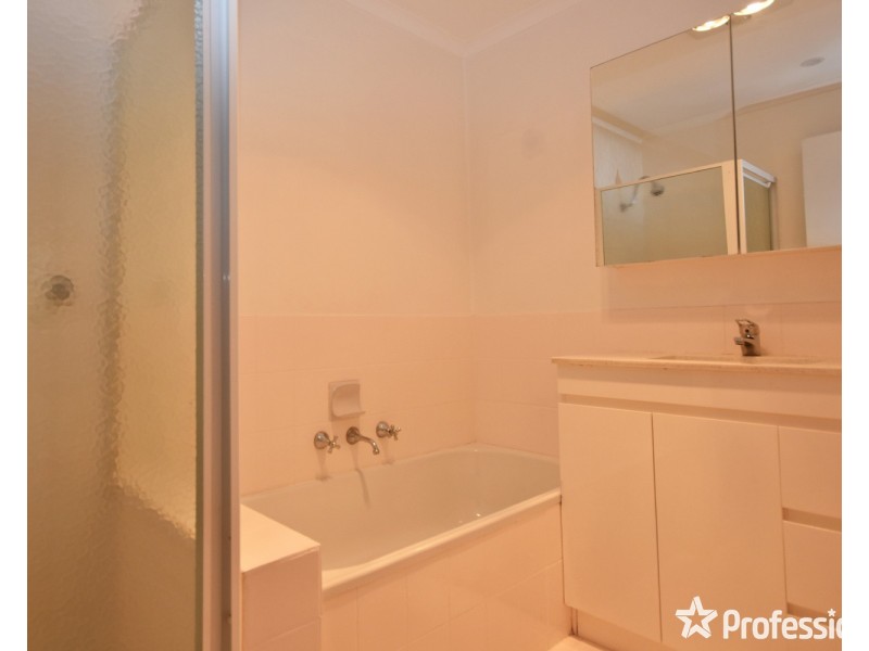 27/26-28 Hamilton Road, Bayswater North VIC 3153