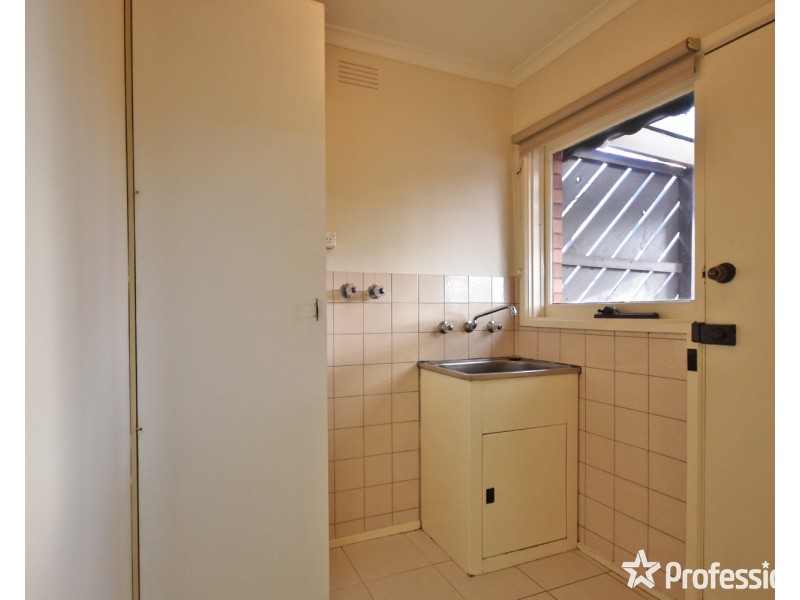 1/13 Terrigal Crescent, Kilsyth VIC 3137