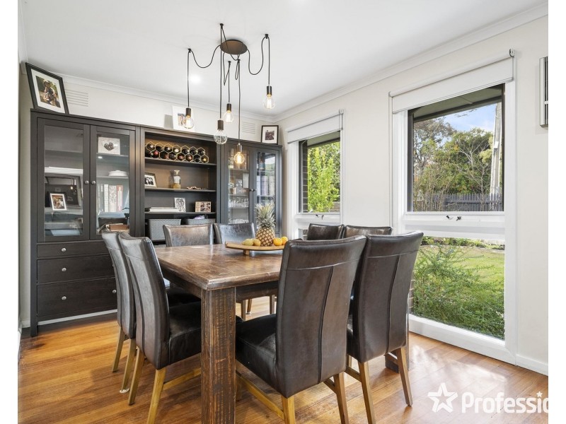 18 Taylors Road, Croydon VIC 3136