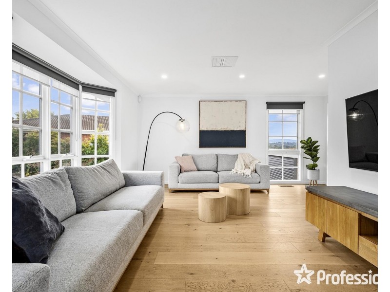 2 Gould Place, Mooroolbark VIC 3138