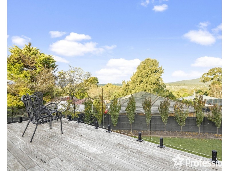 2 Gould Place, Mooroolbark VIC 3138