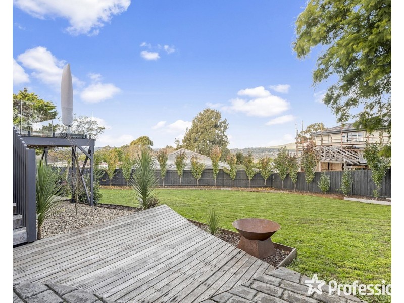 2 Gould Place, Mooroolbark VIC 3138