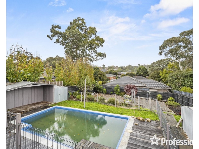24 Bristol Court, Kilsyth VIC 3137