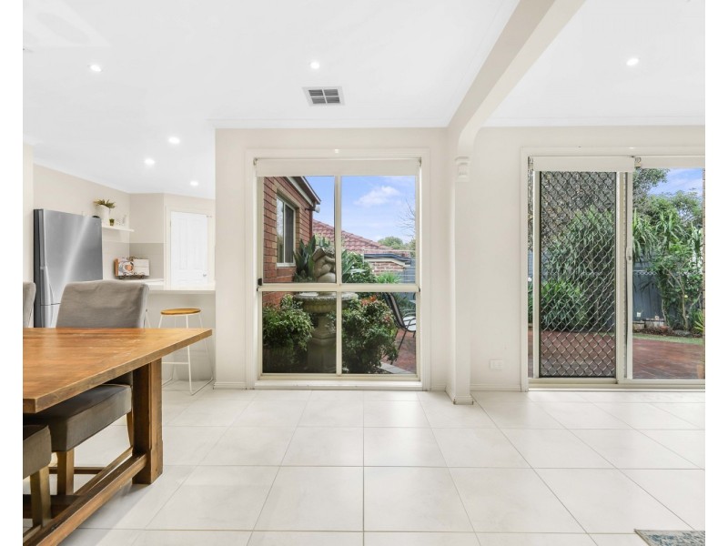 1/16 Mirabel Avenue, Ringwood East VIC 3135