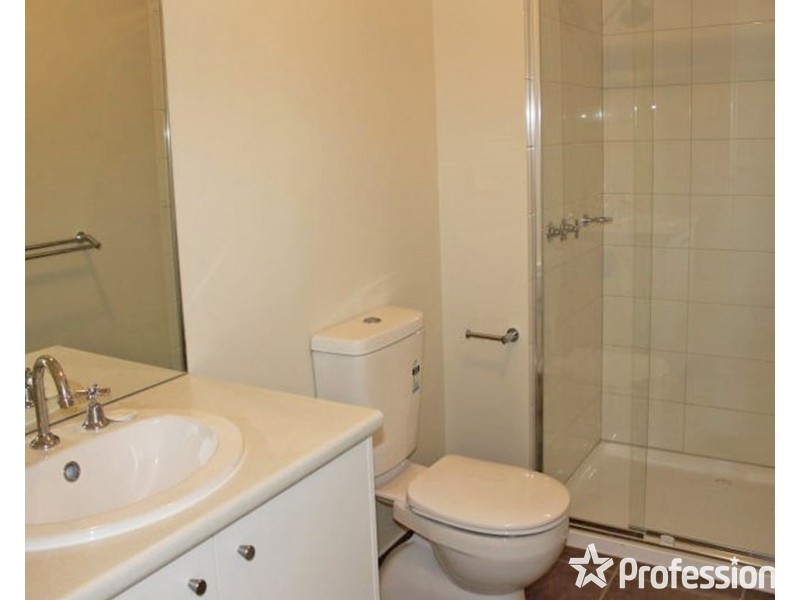 95 Spriggs Drive, Croydon VIC 3136