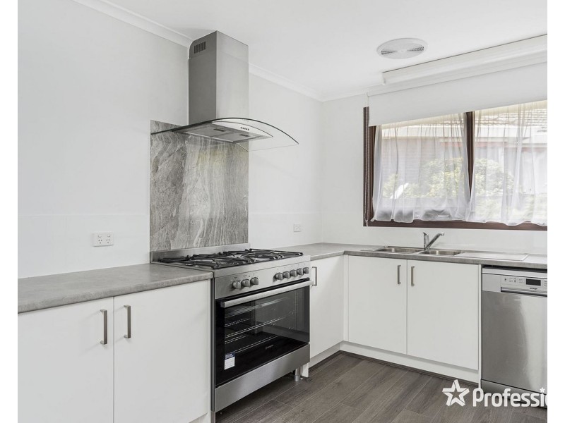 97 Hawthory Road, Kilsyth VIC 3137