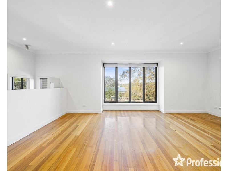 2 Kalimna Street, Mooroolbark VIC 3138