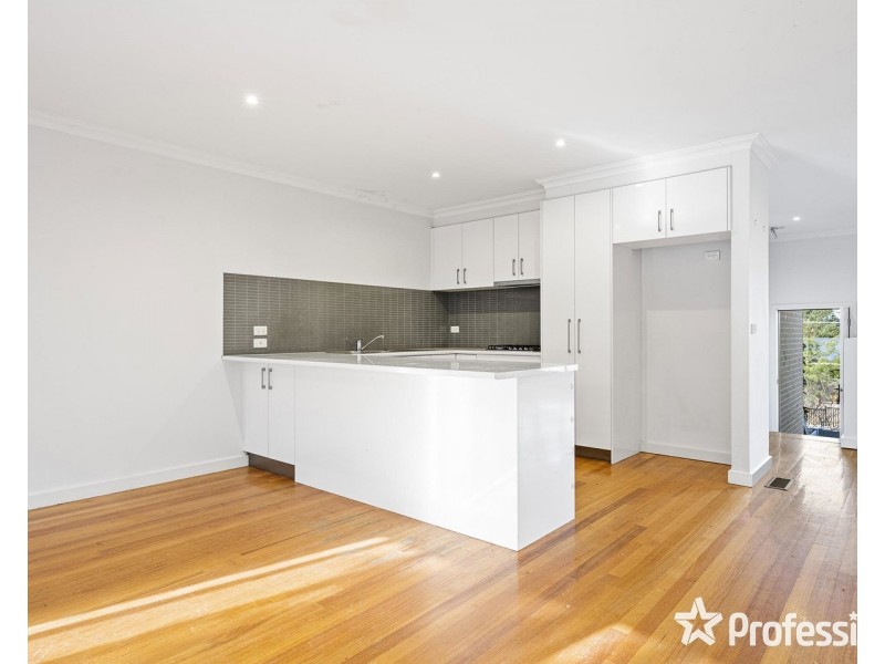 2 Kalimna Street, Mooroolbark VIC 3138
