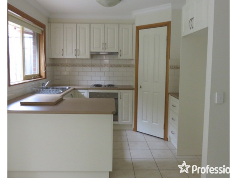1/8 Devenish Avenue, Montrose VIC 3765