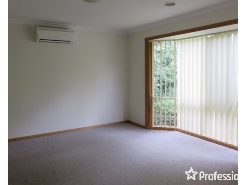 1/8 Devenish Avenue, Montrose VIC 3765